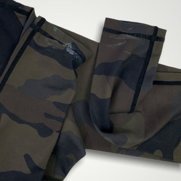 Carbon38 Icon Camo Leggings - Picture 9 of 9